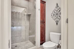 Birdie's Paradise 2 Bedroom Villa by RedAwning