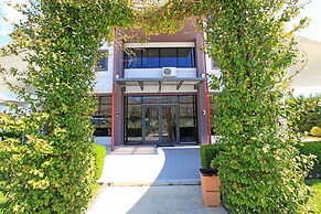 White Palace Hotel