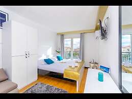 Room-all Saints Suites B&b Kastela - Dou