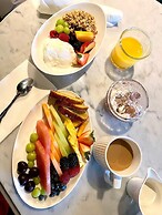 Wylie Hotel Atlanta, Tapestry Collection by Hilton