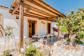 Authentic Sicilian Charm With Pool, Sea View, Parking & Wifi