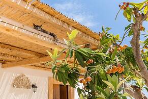 Authentic Sicilian Charm With Pool, Sea View, Parking & Wifi