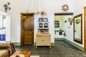 Authentic Sicilian Charm With Pool, Sea View, Parking & Wifi