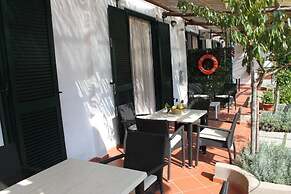 Eden Holiday Apartment