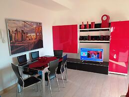 Nice Apartment Close Metro C - Mirti