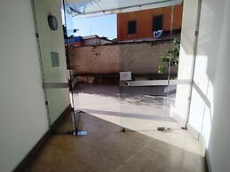 Nice Apartment Close Metro C - Mirti