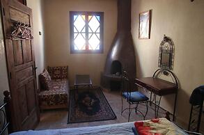 Room in Guest Room - We Look Forward to Welcoming you to our Home