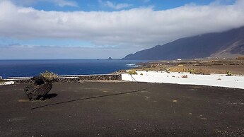 Studio In Frontera - Valle Del Golfo, With Wonderful Sea View, Enclose