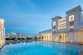 voco Guangzhou Shifu by IHG