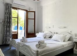 Helliniko Studios - Adults Only