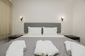 Central Apartment 1 near Old Town & Bus Station