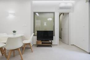 Central Apartment 1 near Old Town & Bus Station