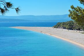 Stunning Apartment in Bol