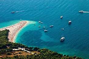 Stunning Apartment in Bol