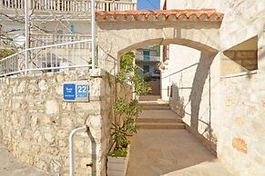 Stunning Apartment in Bol