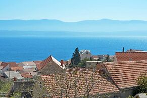 Stunning Apartment in Bol