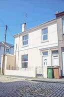 Spacious 4 Bedroom House in Plymouth City Centre