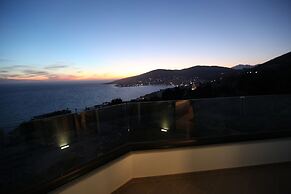 Hilltop Heaven Hotel