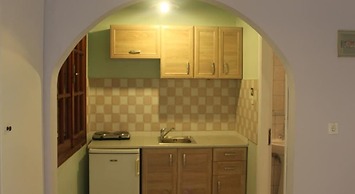 Alexandra Apartments Stalis by Estia