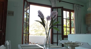 Alexandra Apartments Stalis by Estia