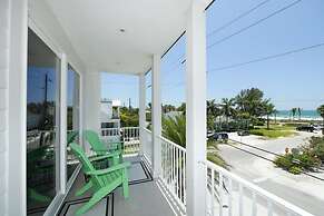 Sunset Surf 2201 Ave C 6 Bedroom Home by RedAwning