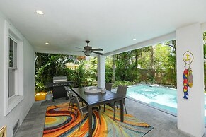 Sunset Surf 2201 Ave C 6 Bedroom Home by RedAwning