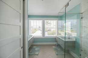 Sunset Surf 2201 Ave C 6 Bedroom Home by RedAwning