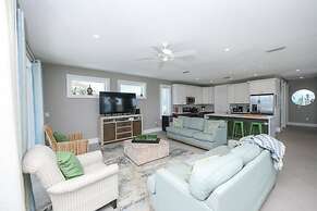 Sunset Surf 2201 Ave C 6 Bedroom Home by RedAwning