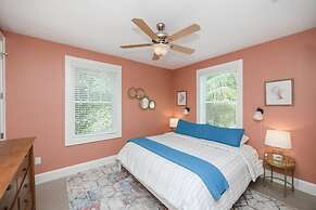 Sunset Surf 2201 Ave C 6 Bedroom Home by RedAwning