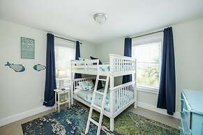 Sunset Surf 2201 Ave C 6 Bedroom Home by RedAwning