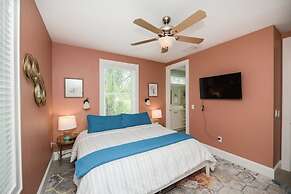 Sunset Surf 2201 Ave C 6 Bedroom Home by RedAwning