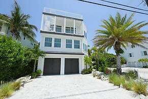 Sunset Surf 2201 Ave C 6 Bedroom Home by RedAwning