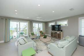 Sunset Surf 2201 Ave C 6 Bedroom Home by RedAwning