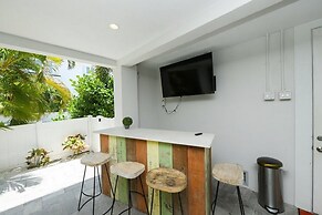 Sunset Surf 2201 Ave C 6 Bedroom Home by RedAwning