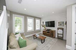 Sunset Surf 2201 Ave C 6 Bedroom Home by RedAwning