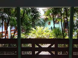 Pousada La Ferrugem Suites