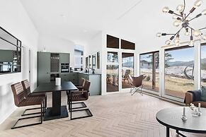 Modern Sleeps 14 w/ Panoramic Fjord-view, Petsok