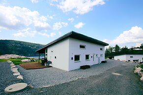 Modern Sleeps 14 w/ Panoramic Fjord-view, Petsok