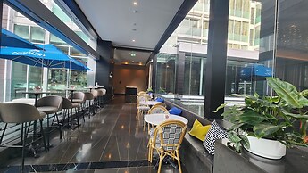 Marsden Viaduct Hotel