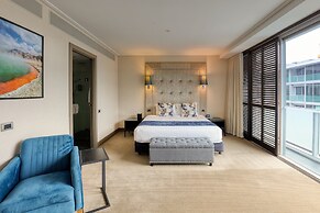 Marsden Viaduct Hotel