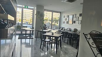 Marsden Viaduct Hotel