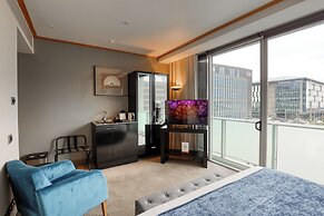 Marsden Viaduct Hotel