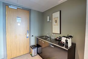 Marsden Viaduct Hotel