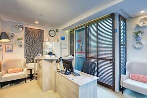 Marsden Viaduct Hotel