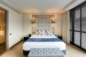 Marsden Viaduct Hotel