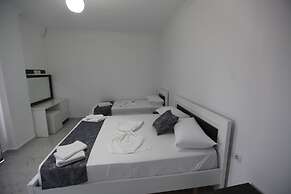 Irdi Aparthotel