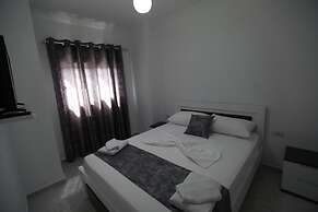 Irdi Aparthotel
