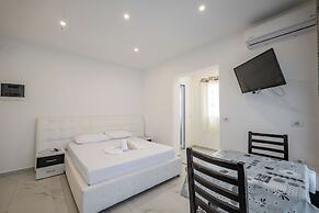 Irdi Aparthotel