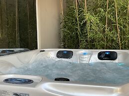 Athens Warehouse Boutique Hotel & Suites