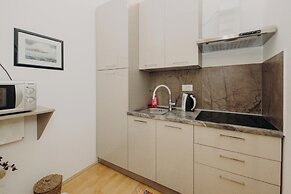 Apartments and Rooms Villa Rossella 2